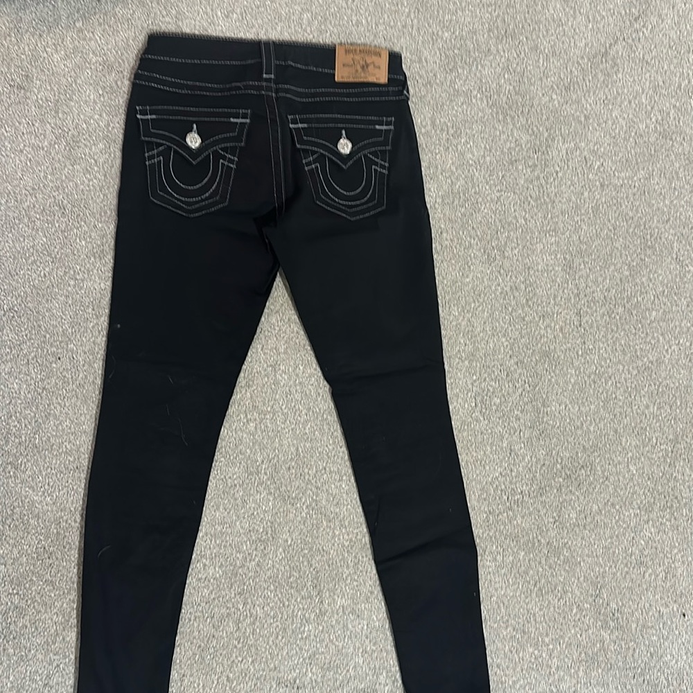 True Religion skinny stretchy denim Sz 27. Inseam 28” excellent condition